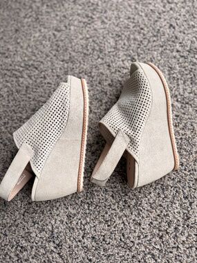 Sacha London Blue Gray Platform Suede Wedges size 9